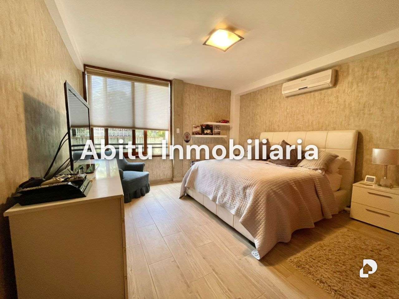 House in La Lagunita, Caracas – 12