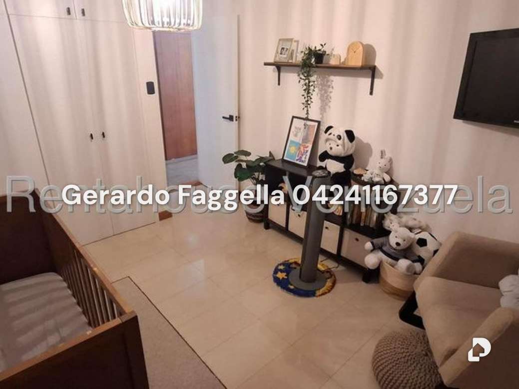 Apartamento en Urb. Miranda, Caracas – 16