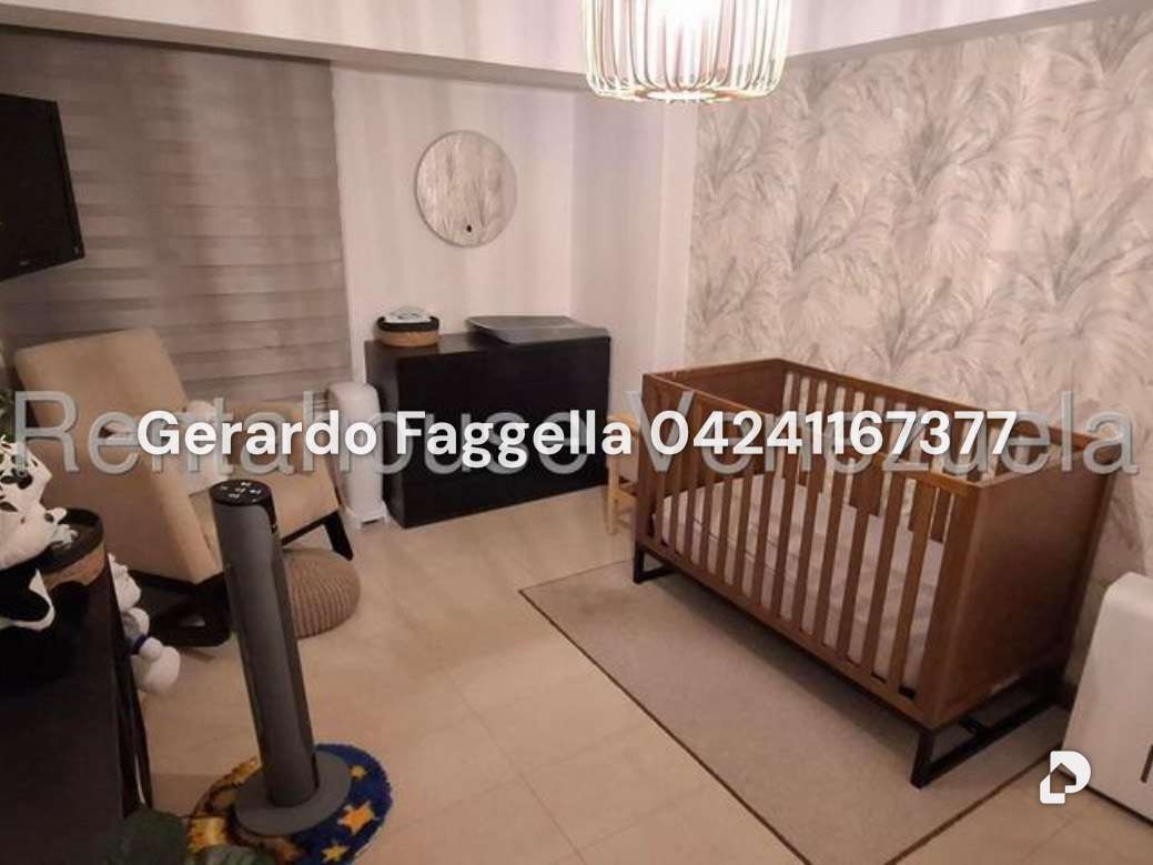 Apartamento en Urb. Miranda, Caracas – 15