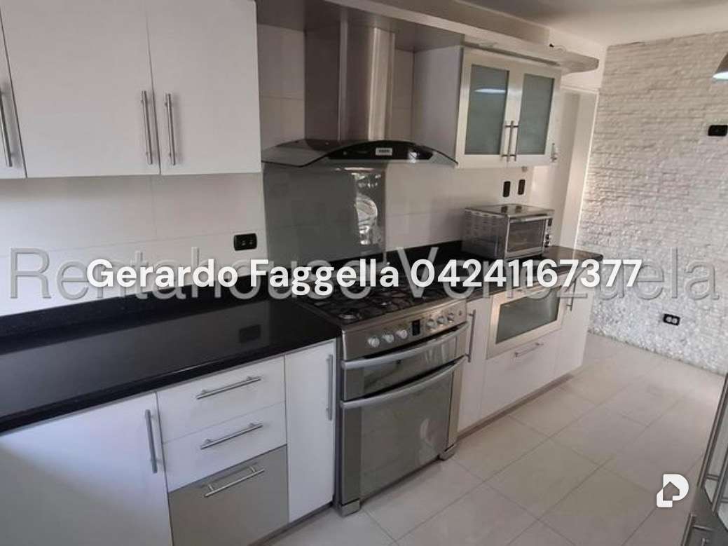 Apartamento en Urb. Miranda, Caracas – 11