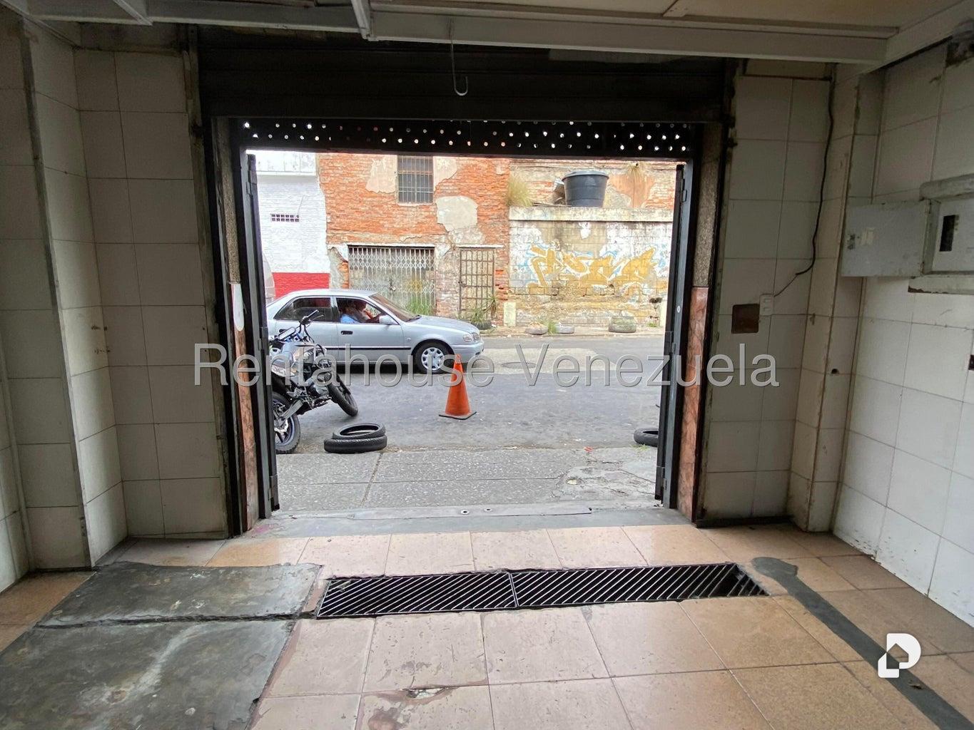 Local comercial en Puente Hierro, Caracas – 2