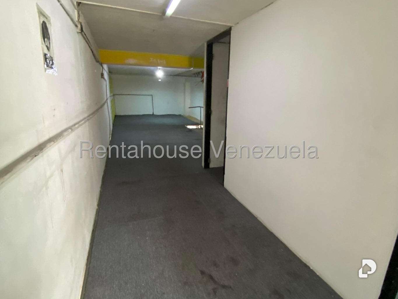 Local comercial en Puente Hierro, Caracas – 17