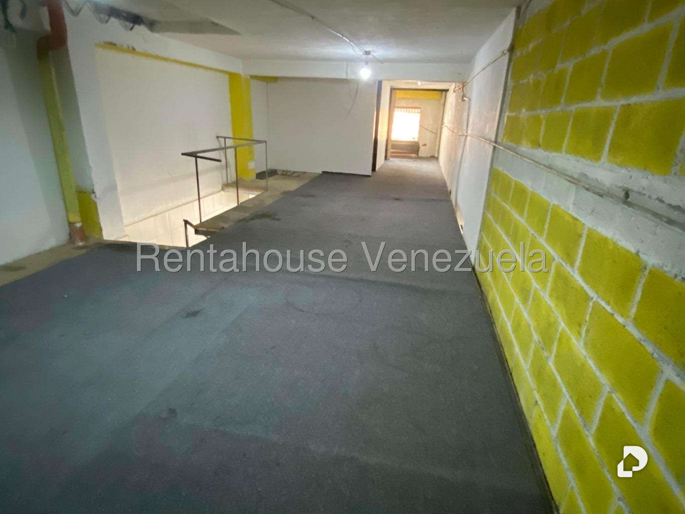 Local comercial en Puente Hierro, Caracas – 14