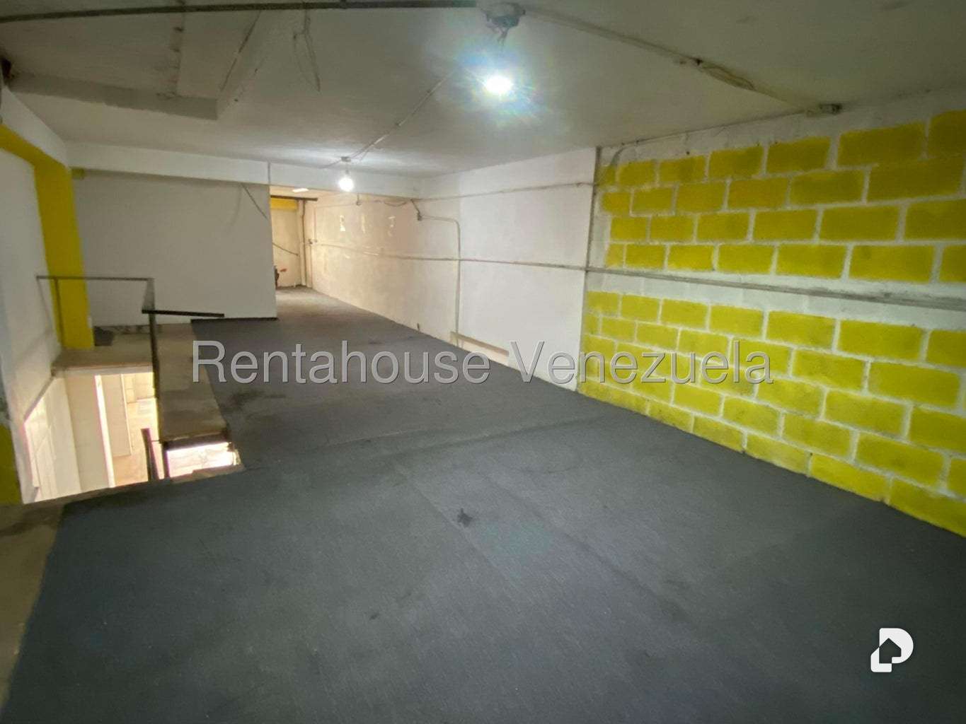 Local comercial en Puente Hierro, Caracas – 15