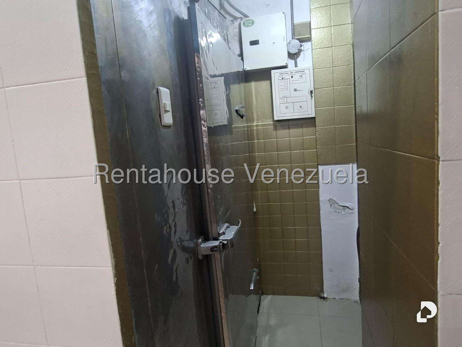 Local comercial en Santa Mónica, Caracas – 9