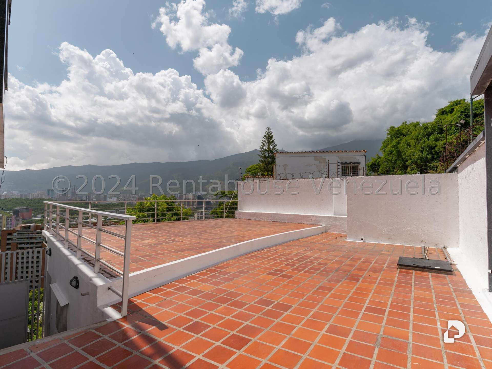 Casa en Colinas de Bello Monte, Caracas – 16
