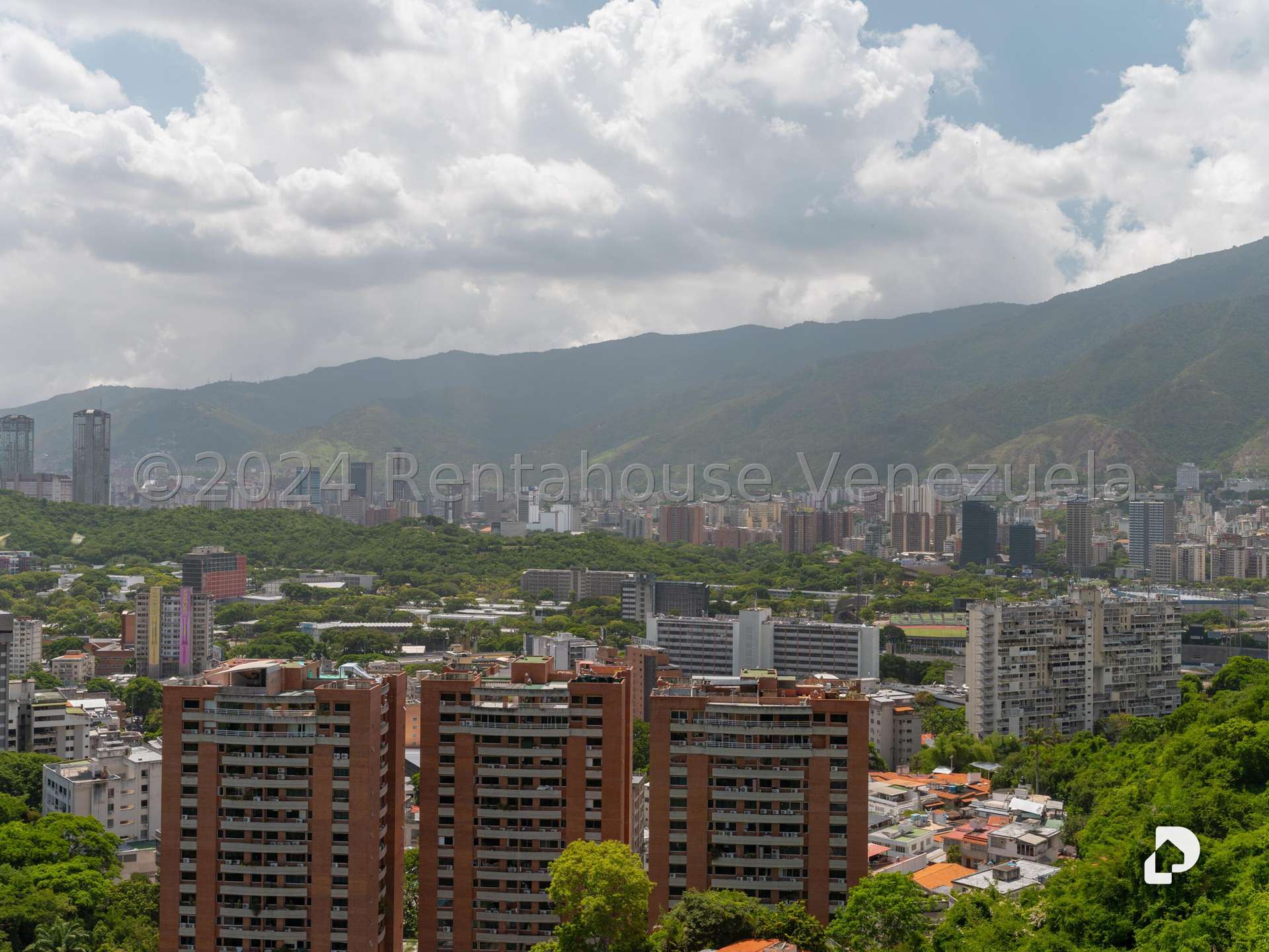 Casa en Colinas de Bello Monte, Caracas – 12