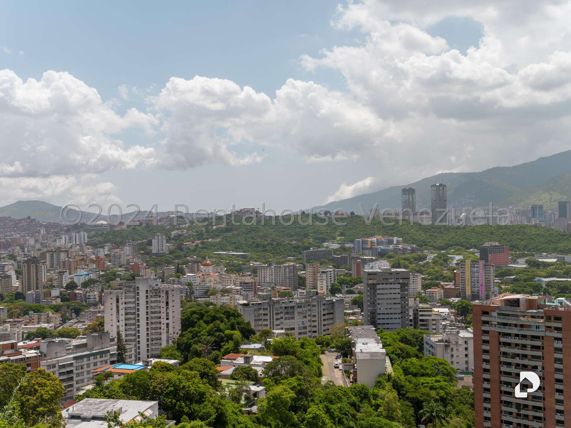 Casa en Colinas de Bello Monte, Caracas – 10