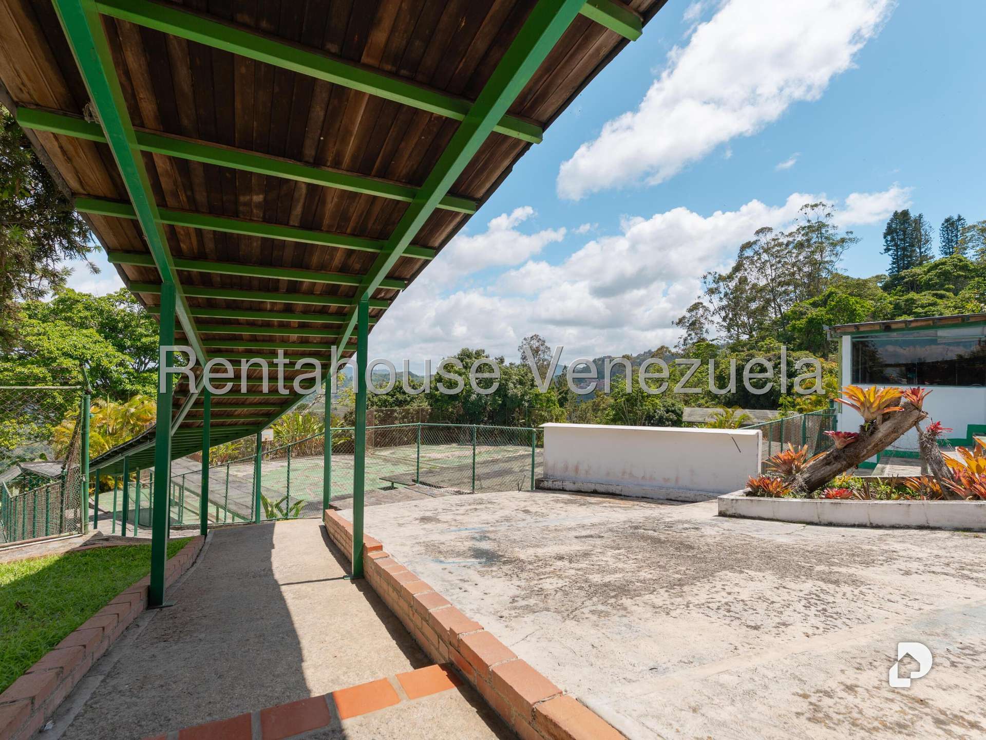 Terreno en Oripoto, Caracas – 38