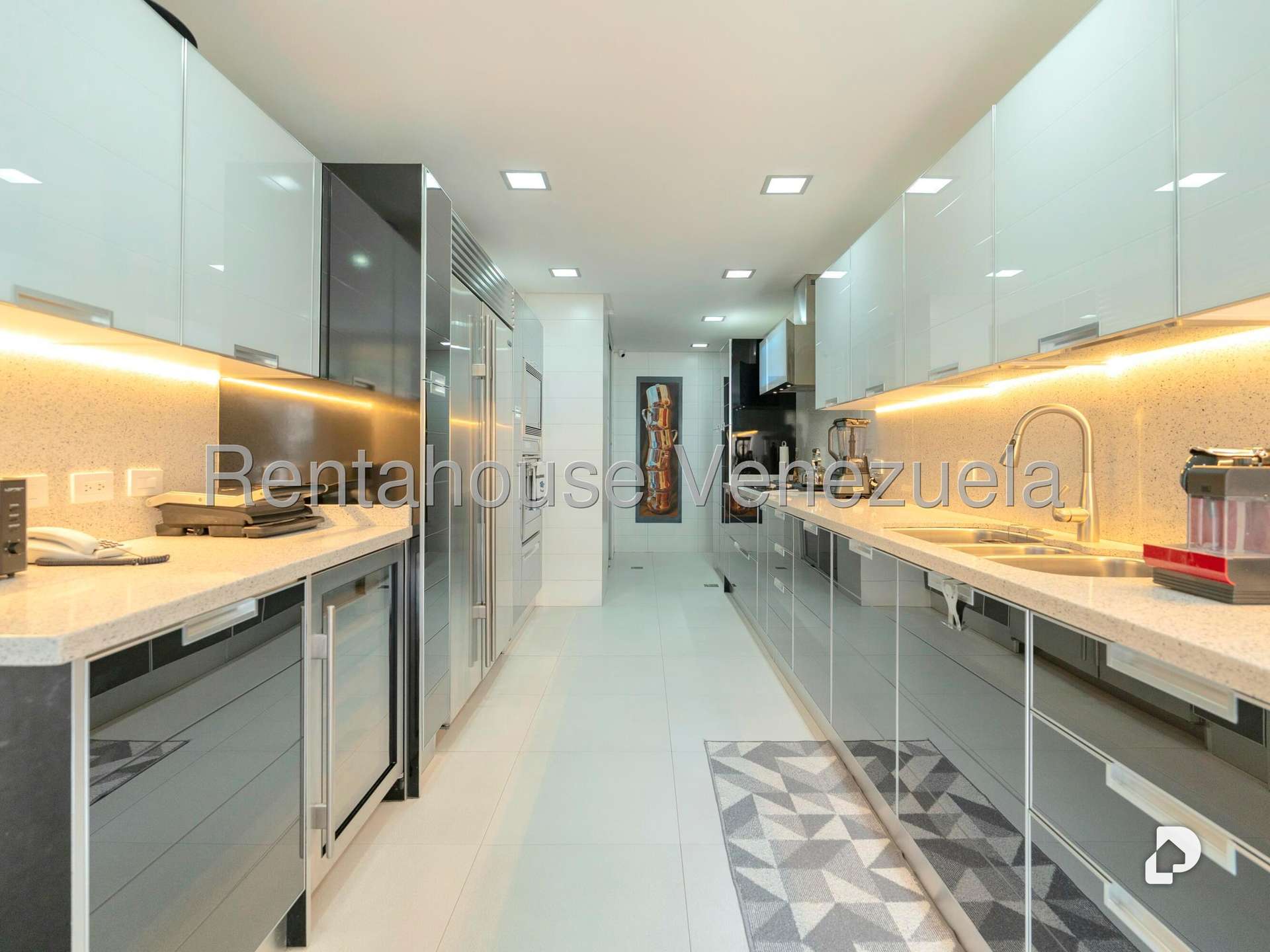 Apartamento en Lomas de Las Mercedes, Caracas – 16