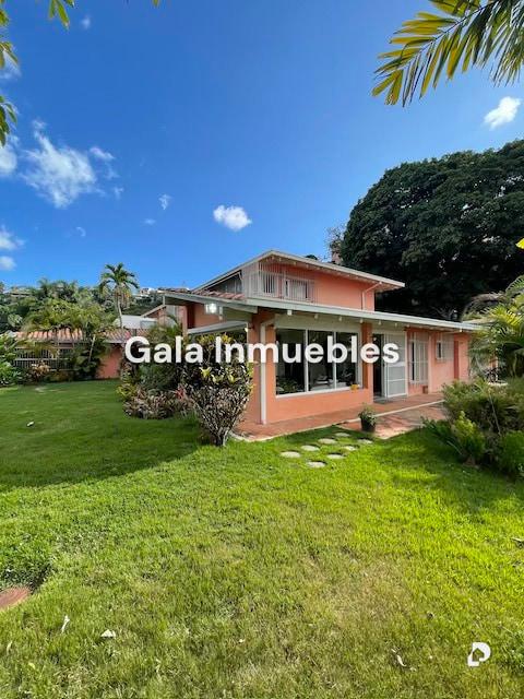 House in Santa Paula, Caracas – 2