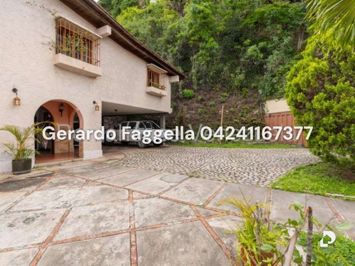 Casa en Colinas de Santa Mónica, Caracas – 2