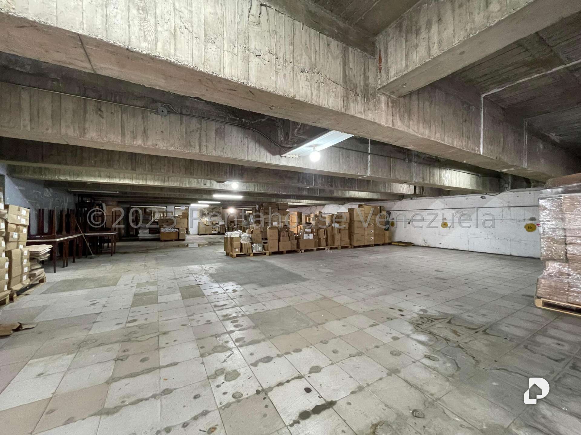 Local comercial en Santa Mónica, Caracas – 15