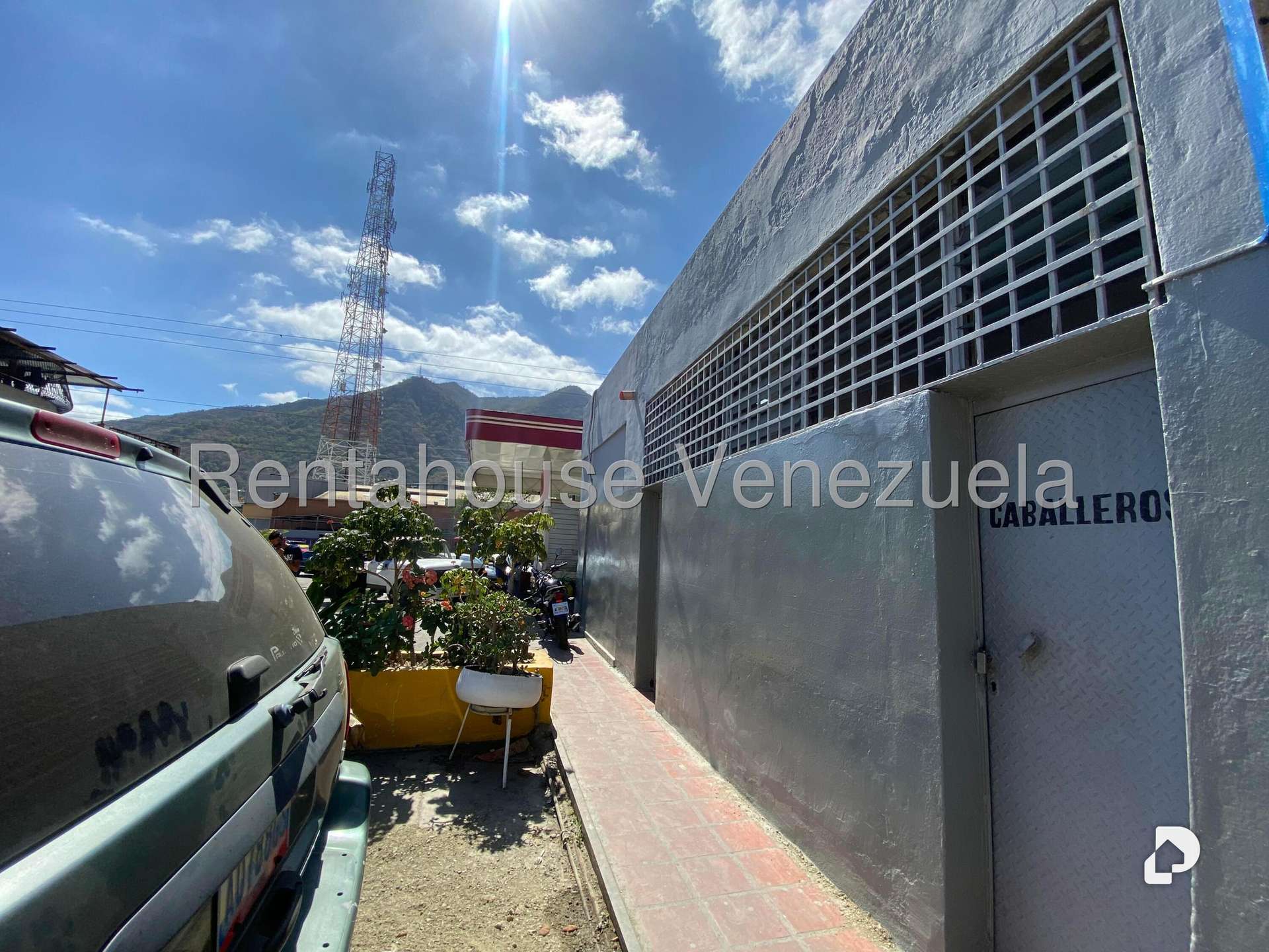 Local comercial en Antímano, Caracas – 28