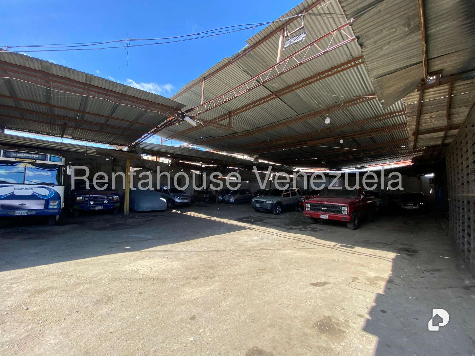 Local comercial en Antímano, Caracas – 26