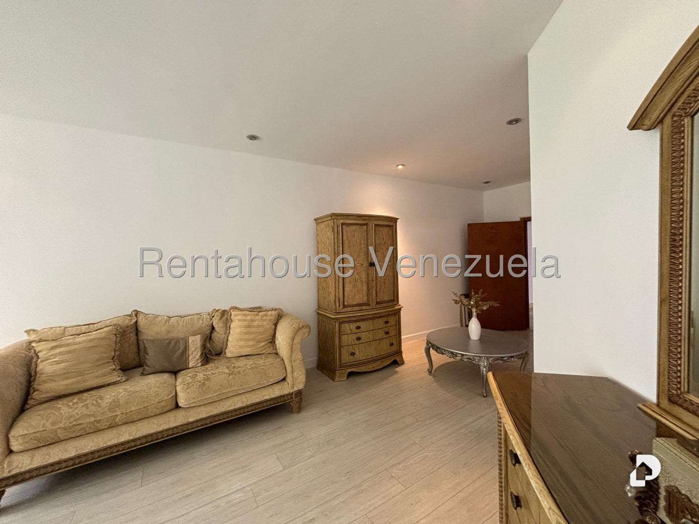 Casa en Lomas de La Lagunita, Caracas – 59