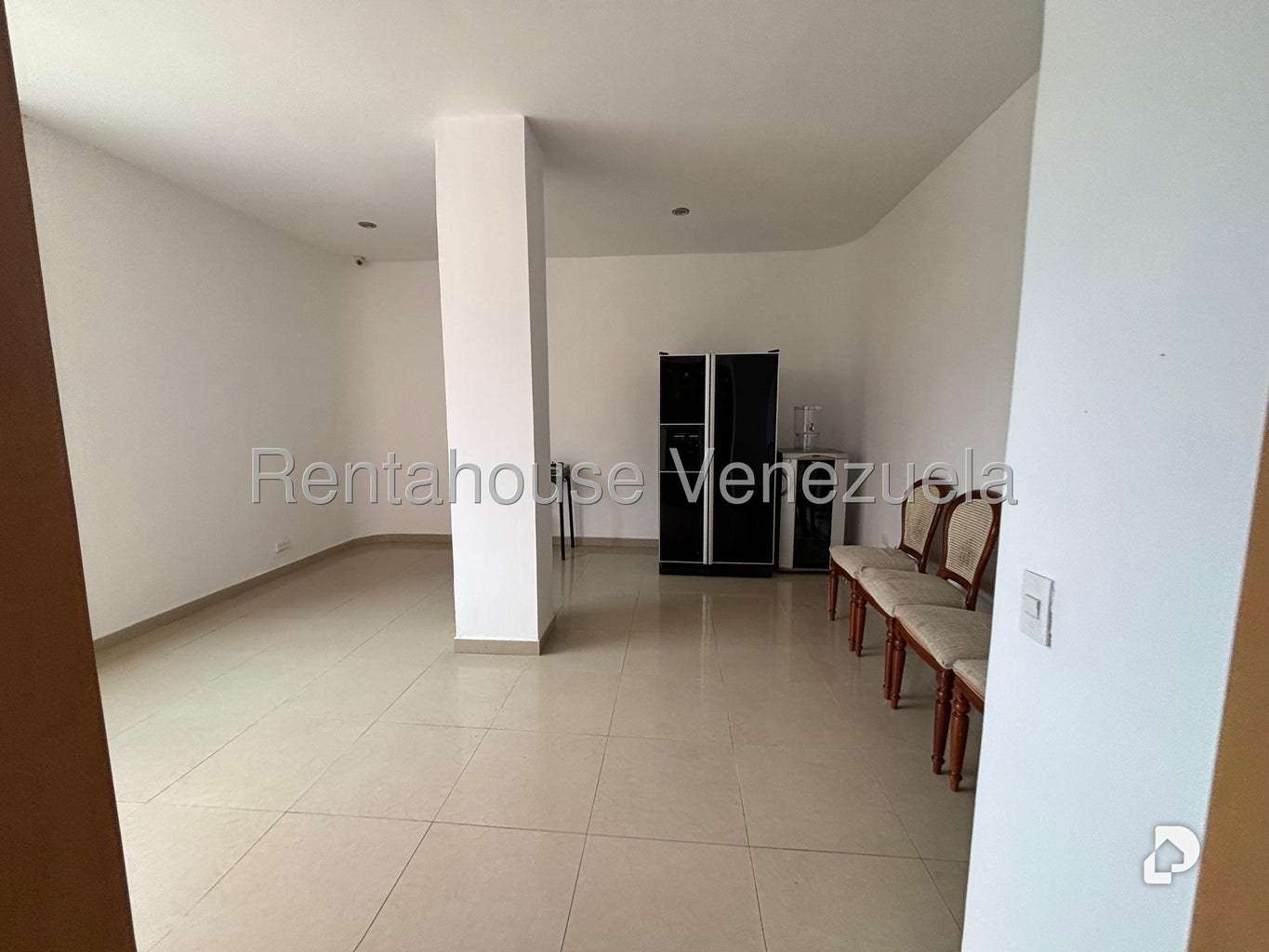 Casa en Lomas de La Lagunita, Caracas – 81