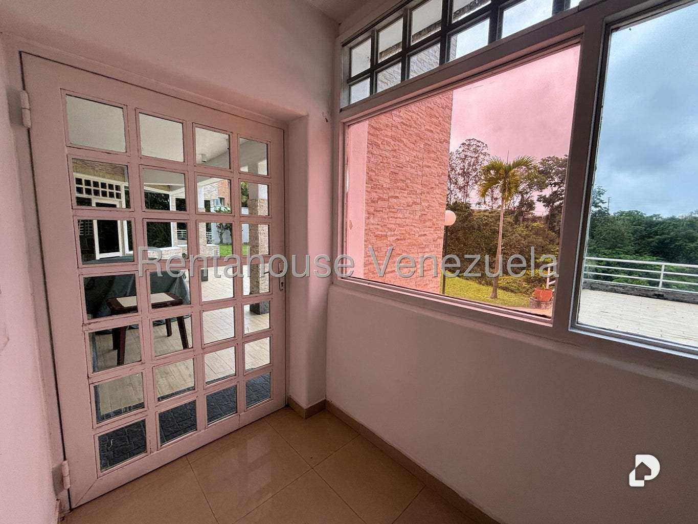 Casa en Lomas de La Lagunita, Caracas – 84