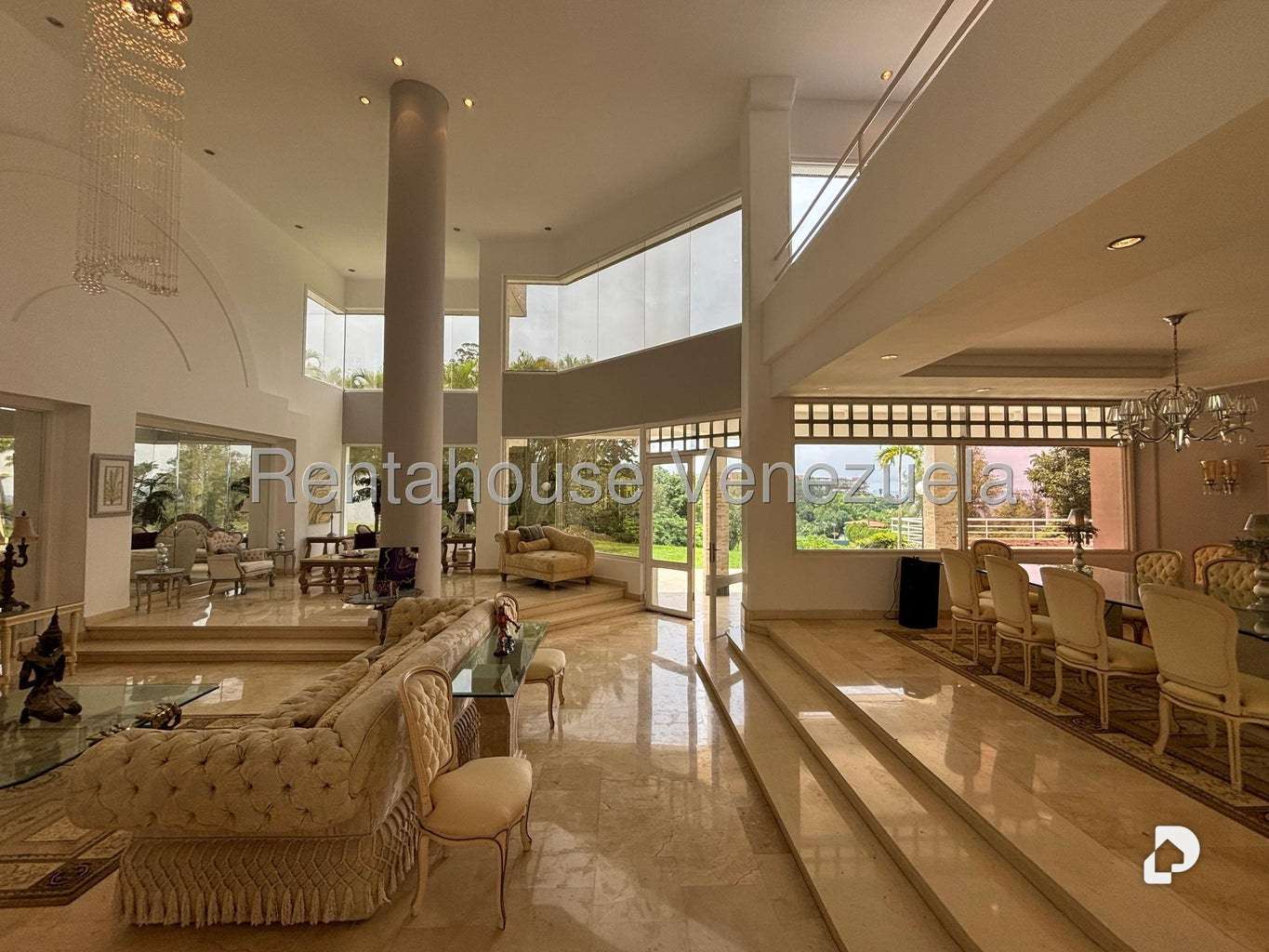 Casa en Lomas de La Lagunita, Caracas – 11