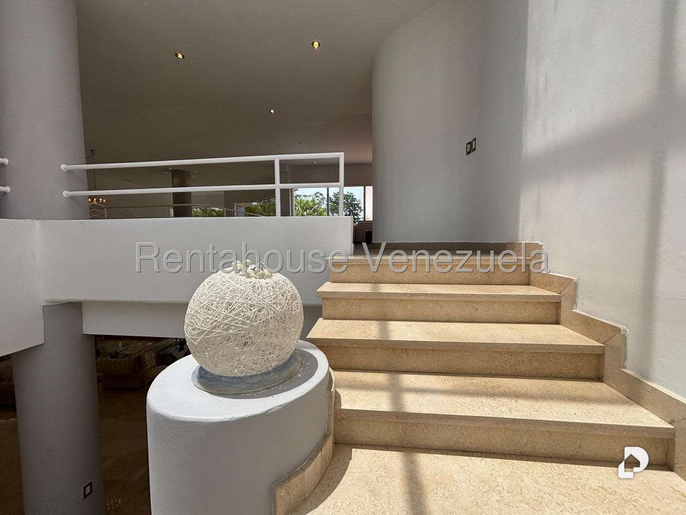 Casa en Lomas de La Lagunita, Caracas – 31