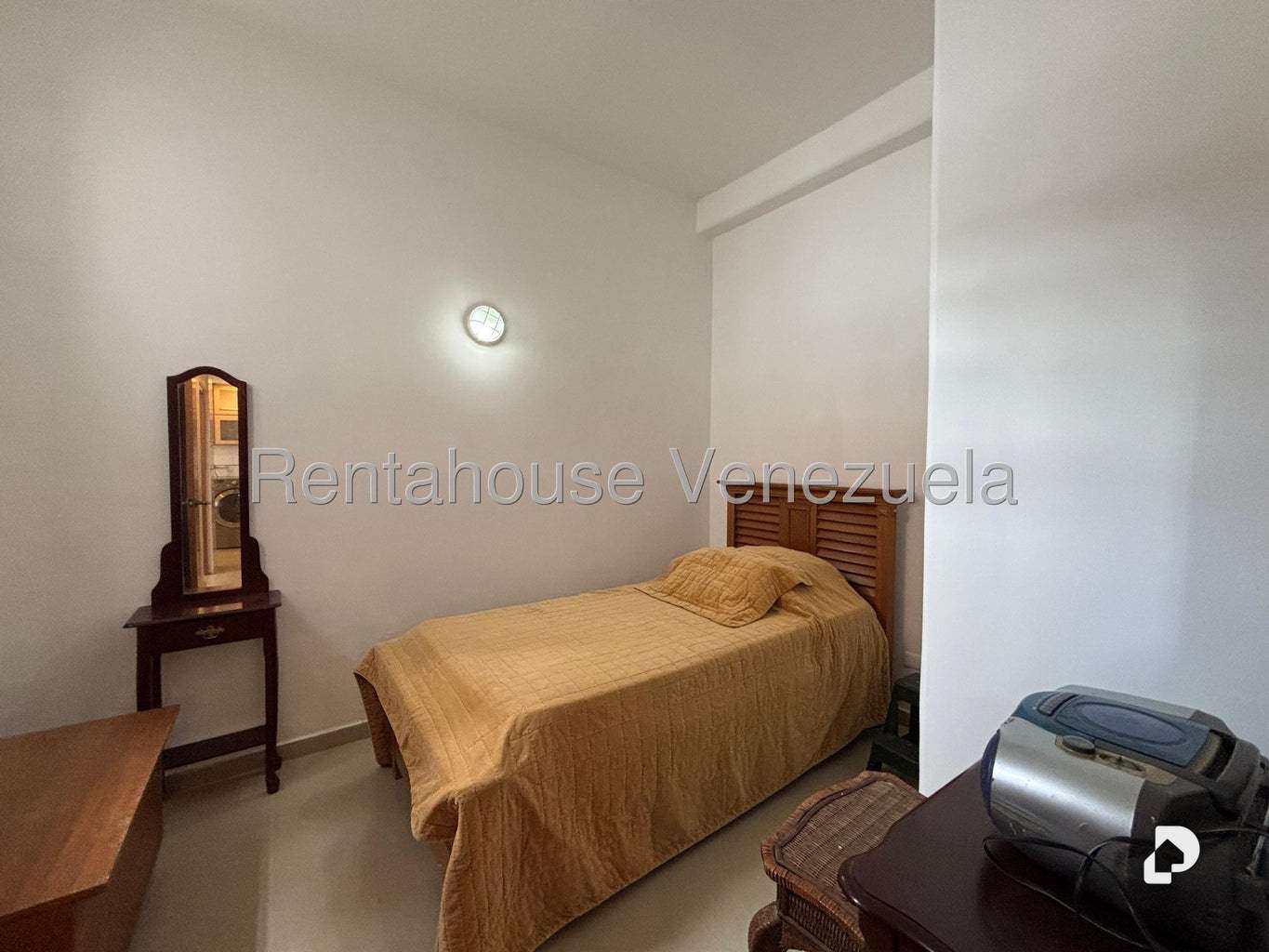 Casa en Lomas de La Lagunita, Caracas – 80