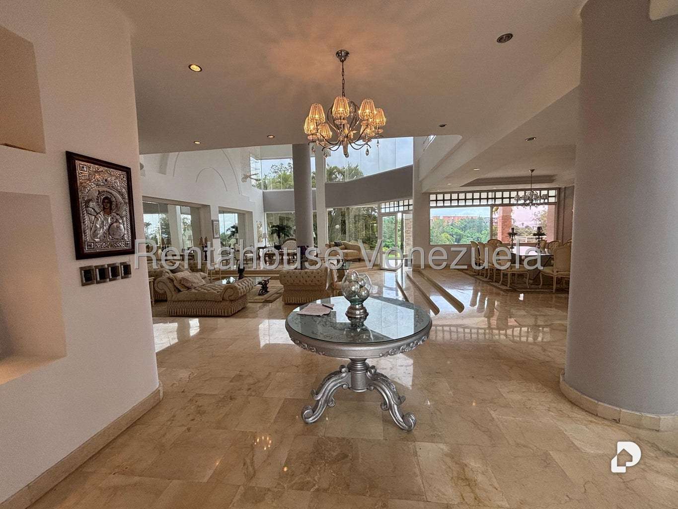 Casa en Lomas de La Lagunita, Caracas – 10
