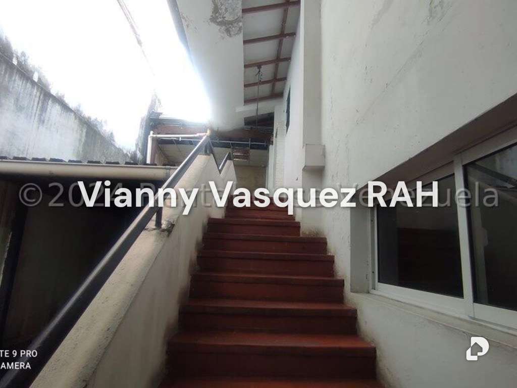 Local comercial en Parroquia San Bernardino, Caracas – 11