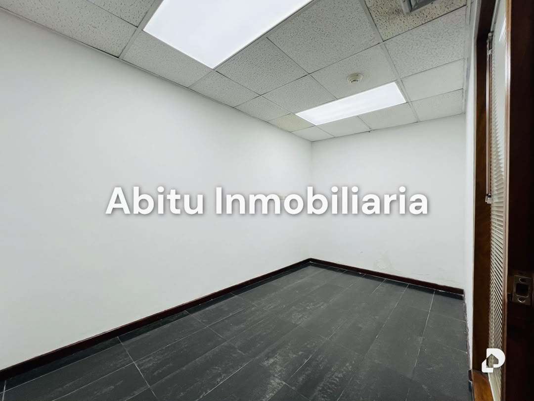 Local comercial en Chuao, Caracas – 19