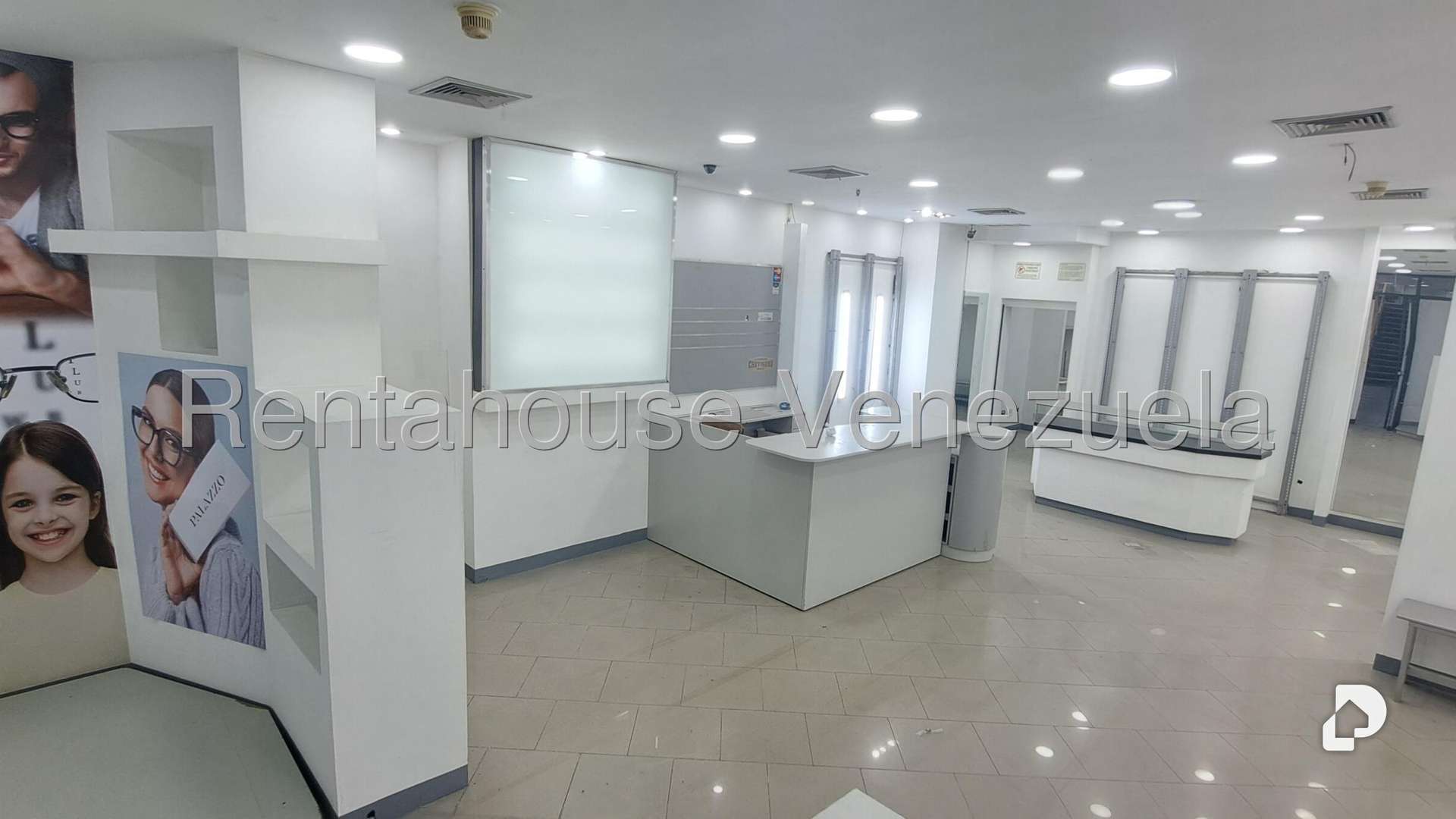 Local comercial en Parroquia Catedral, Caracas – 1