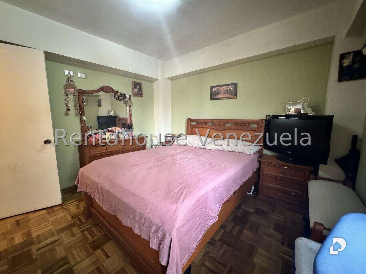 Apartment in Caracas – 5