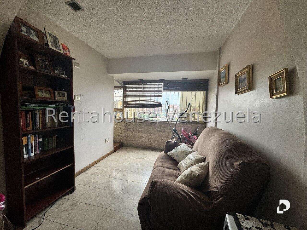 Apartment in Caracas – 13