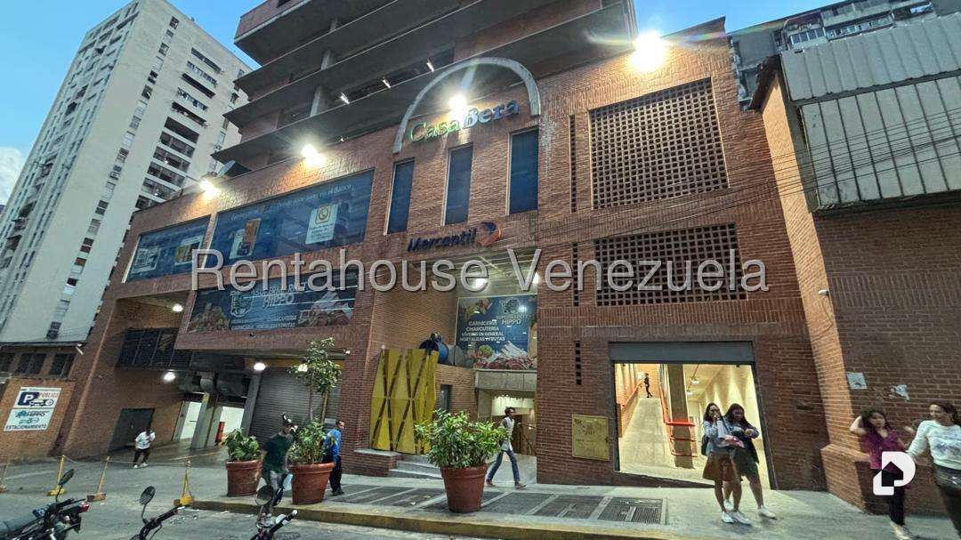 Local comercial en Parroquia La Candelaria, Caracas – 11