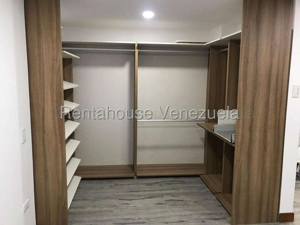 Apartamento en Santa Rosa de Lima, Caracas
