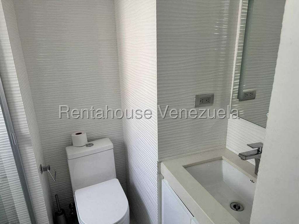 Apartamento en Santa Rosa de Lima, Caracas