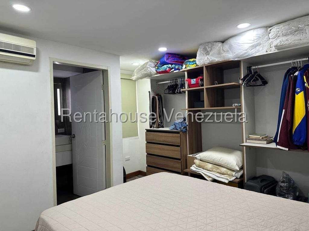 Apartamento en Santa Rosa de Lima, Caracas