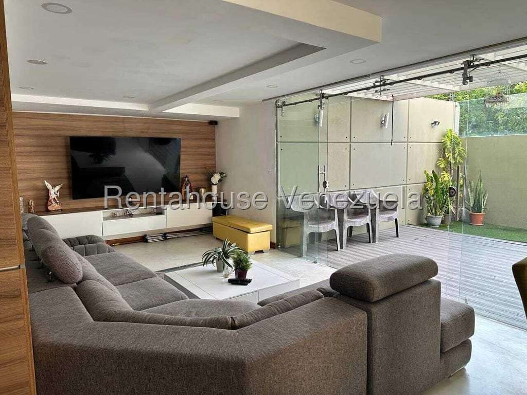 Apartamento en Santa Rosa de Lima, Caracas