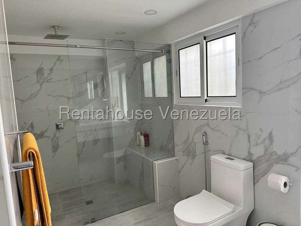 Apartamento en Santa Rosa de Lima, Caracas
