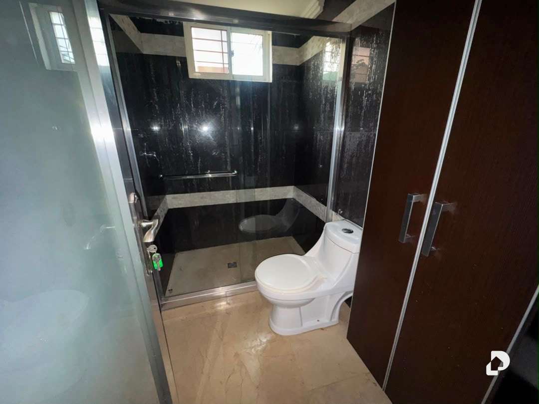 Townhouse en Naguanagua Centro, Valencia – 6