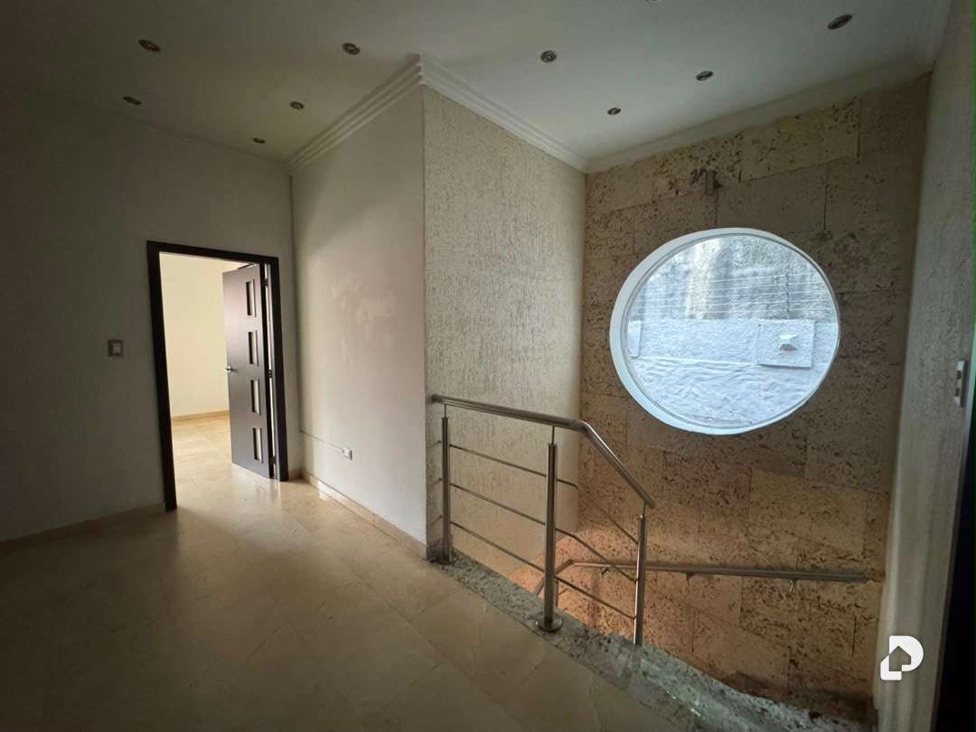 Townhouse en Naguanagua Centro, Valencia – 2