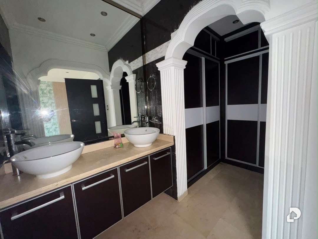 Townhouse en Naguanagua Centro, Valencia – 9