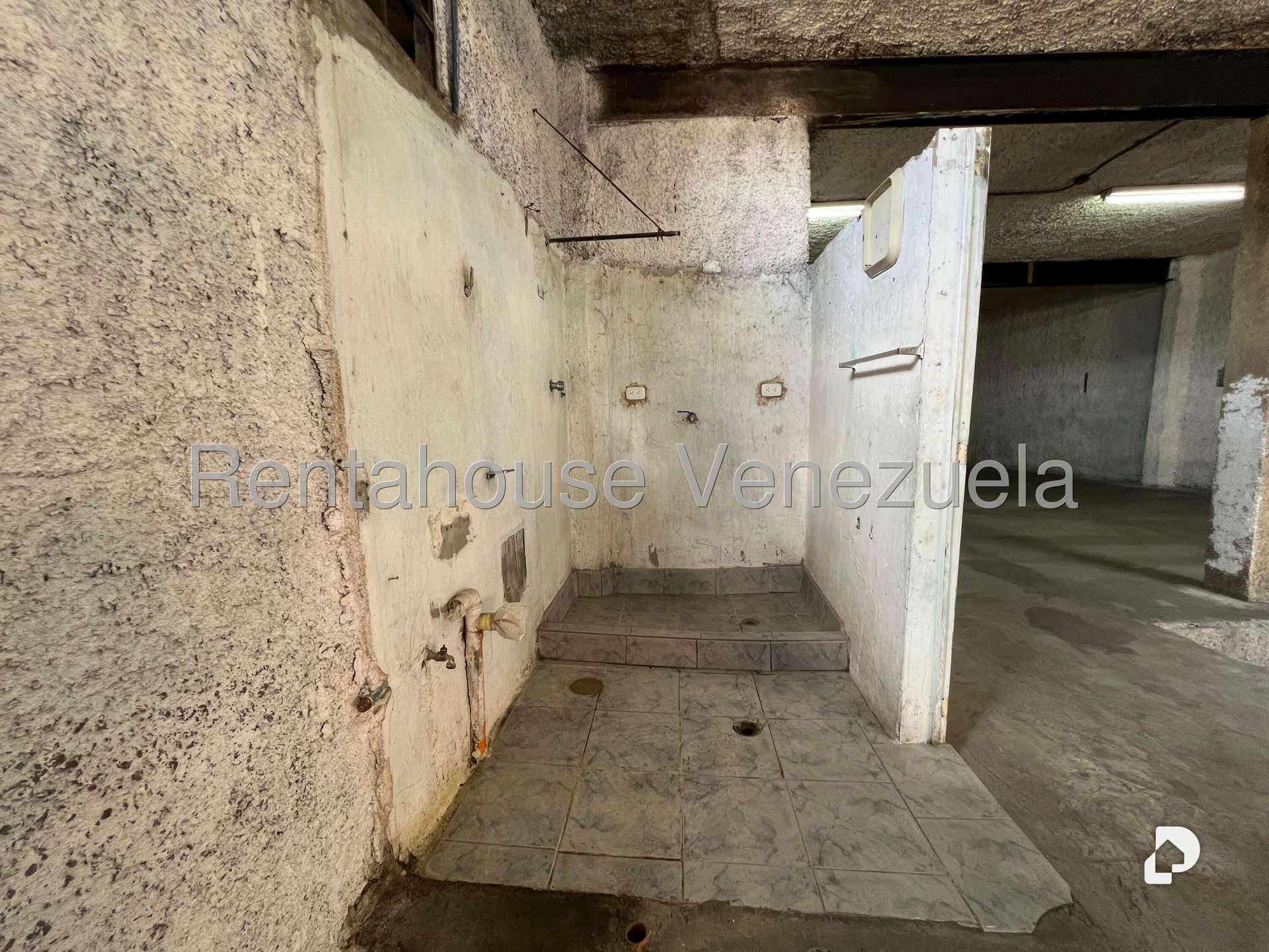 Galpón en Altamira, Caracas – 14