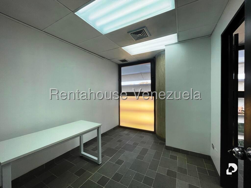 Office in Los Samanes, Caracas – 4