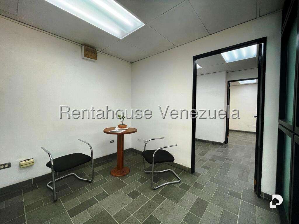 Office in Los Samanes, Caracas – 2