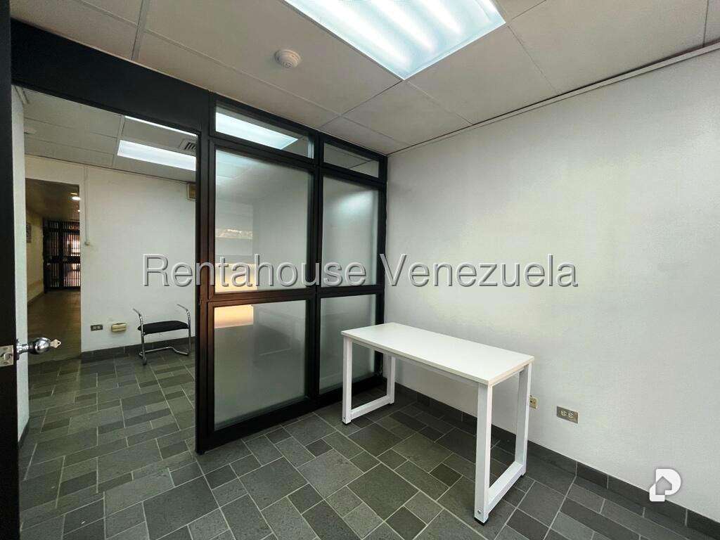 Office in Los Samanes, Caracas – 5