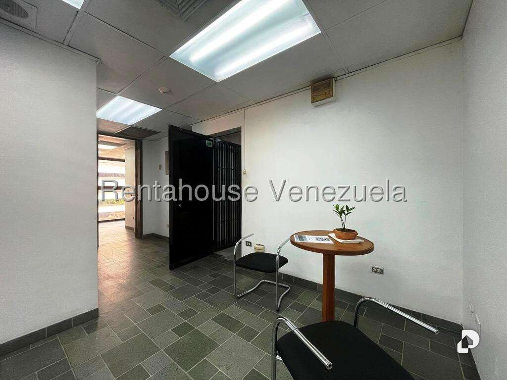 Office in Los Samanes, Caracas – 3