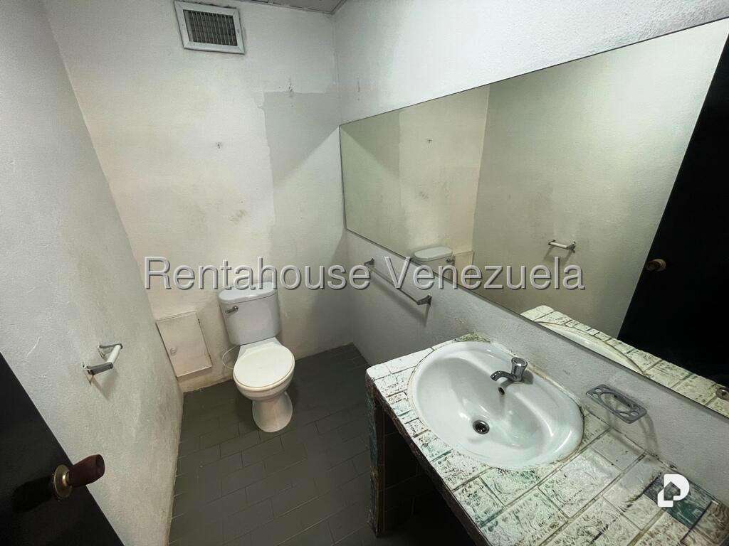 Office in Los Samanes, Caracas – 20
