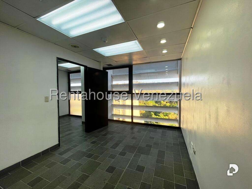 Office in Los Samanes, Caracas – 6