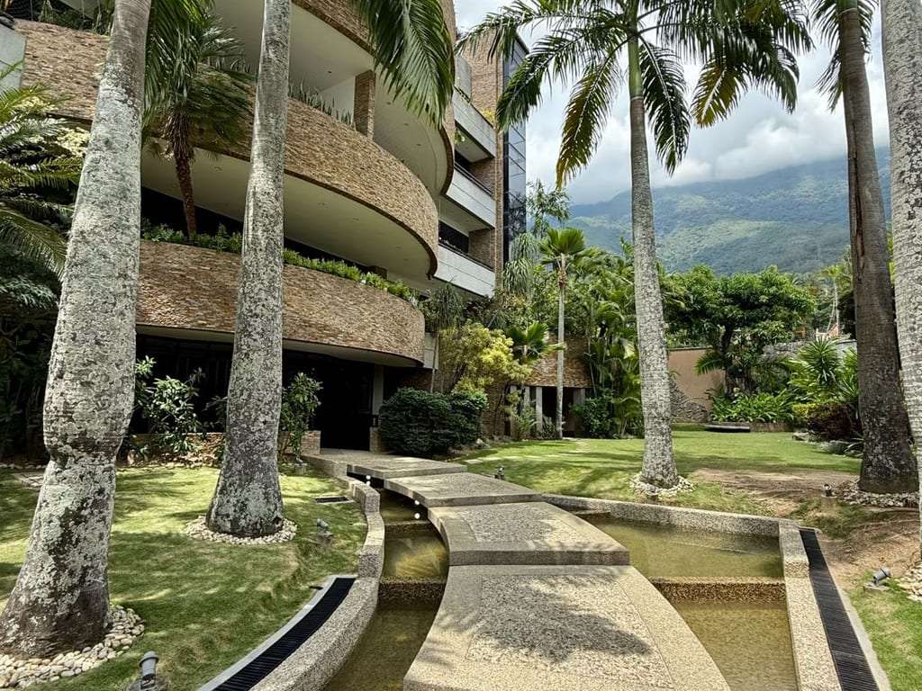 Apartamento en Altamira, Caracas - 1