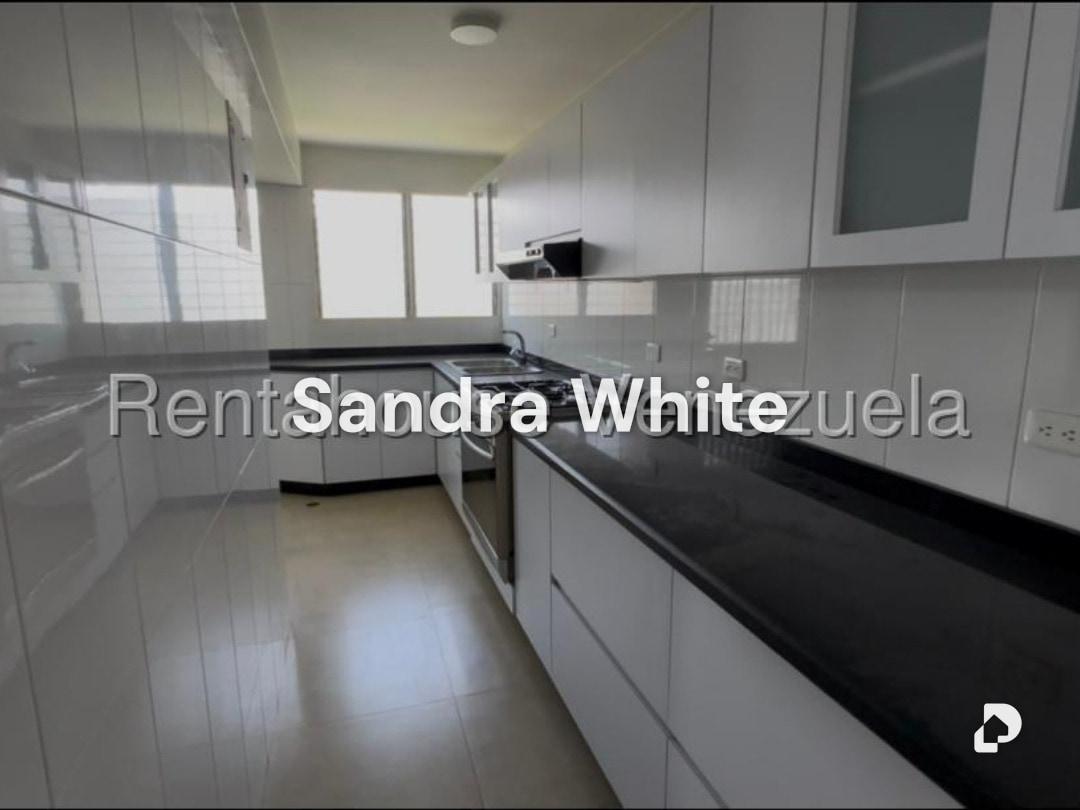 Apartamento en Terrazas del Club Hípico. 27-3897, Caracas – 4