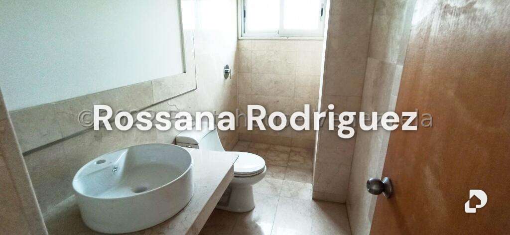 Apartamento en Campo Alegre, Caracas – 19